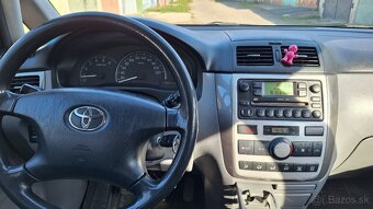 Toyota Avensis Verso,2.0 D 85 kw - 16