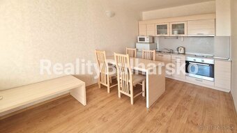 2+kk apartmánu (58 m²) s balkonem a výhledem na bazén, Ravda - 16