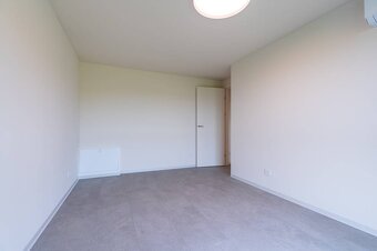 Luxusný 4 izb. byt na PRENÁJOM,Košice - Sever, ul. Ďumbiersk - 16