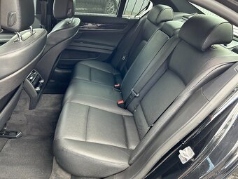 BMW Rad 7 740d xDrive - 16