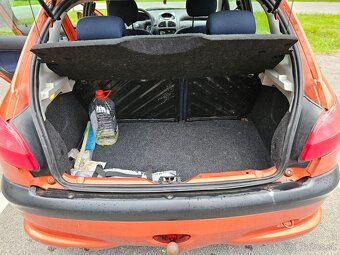 Peugeot 206 2001 benzín1,1l - 16