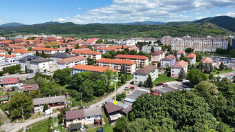 SAMOSTATNÝ KOMERČNÝ OBJEKT S POZEMKOM - 16