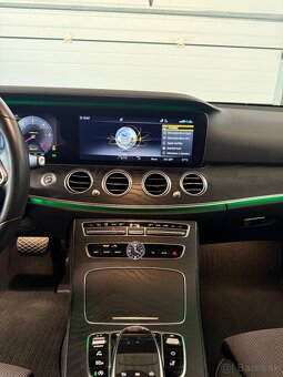 Mercedes-Benz E trieda Kombi 220d 4matic AMG - 16