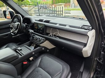 Land Rover Defender X-DYNAMIC HSE - 16