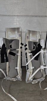 Brankárska výstroj - 16