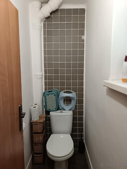 Predaj 3 izbový tehlový byt s balkónom, 78 m2 centrum Brezno - 16