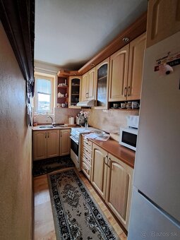 ÚTULNÝ BYT V POKOJNEJ LOKALITE - 16