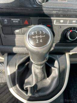 Volkswagen T6 Transporter 8 miestny - 16