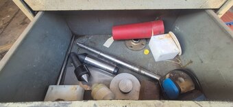 Predám sustruh sui 40 plus príslušenstvo - 16