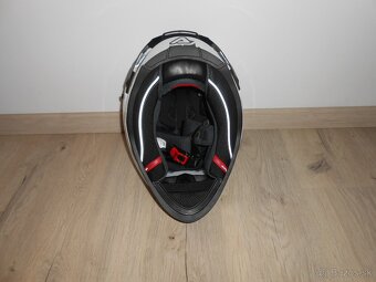 Predam krasny uplne novy damsky moto komplet o velkosti XS - 16