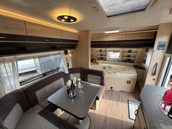 Hobby 545 KMF De Luxe Edition Solar 1100W, Mover, Klima, TV - 16