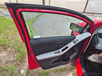 Predám  Toyota Yaris 1.0I VVT-i Active - 16