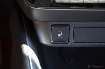 Toyota Yaris 1.5 VVT-iE CVT1 Hybrid Selection - 16