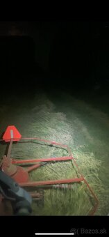 Hrabačka Pöttinger Schwadkreisel 272 U - 16