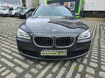 BMW 750i xDrive - 16
