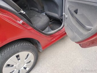 Škoda Fabia 1.4i 50kw M5 ROK 2003 - 16