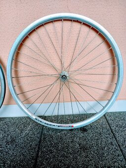 Kolesa -cestný bicykel - 16