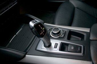 BMW X6 xDrive 30d 245k - 16