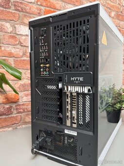 Ryzen 9 9900X3D\96GB\RTX 4090\SSD\1200W Zdroj - 16