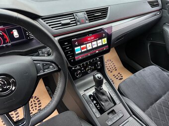 Škoda Superb Combi 2.0 TSI 200kW Sportline 4x4 DSG - 16