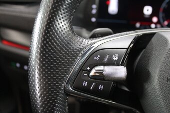 Škoda Octavia Combi 2.0 TDI RS DSG - 16