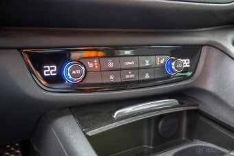 Opel Insignia 1.5 Turbo benzín automat - 16