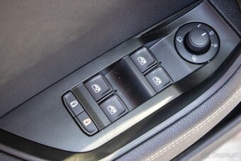 Škoda Superb Combi 2.0 TDI SCR Scout 4x4 DSG - 16