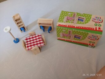 Hračky puzzle atd - 16