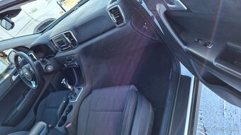 KIA SPORTAGE 1.6 GDI.2WD - 16