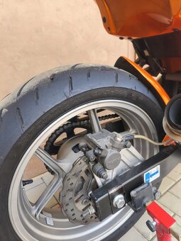 Kawasaki Z750 A2 - 16