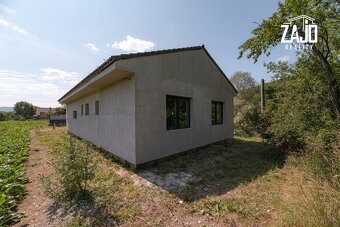 4 - IZBOVÝ RD TUCHYŇA  V KRÁSNOM PROSTREDÍ BIELYCH KARPÁT - 16