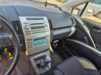 Toyota corolla verso - 16