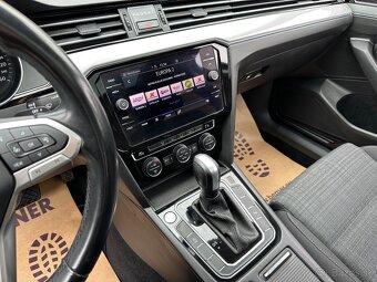 VW Passat Variant B8 2.0 TDI 110kw Panorama - 16