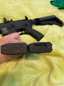 Airsoft vybava AAP01 a AR15 - 16