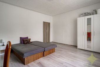 REZERVOVANÉ - Exkluzívny predaj rodinného domu v obci Jelšov - 16