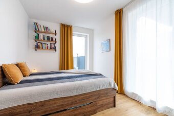 NA PREDAJ MODERNÝ 3-IZBOVÝ BYT S KRÁSNYM VÝHĽADOM - 16