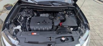 Mitsubishi Outlander - 16