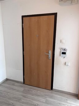 VIVAREAL  VEĽKÝ 4 izbový byt s loggiou, rekonštrukcia, výme - 16