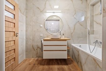 Rodinný dom s vidieckým štýlom na predaj v obci Tomášikovo - 16