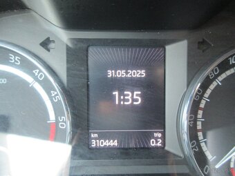 Škoda Octavia Combi 2.0 TDI DPF RS DSG - 16