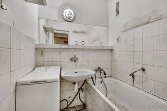 NA PREDAJ 2-IZBOVÝ BYT, PÔVODNÝ STAV, VEĽKÁ LOGGIA, KARLOVKA - 16