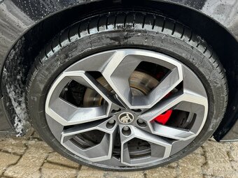 Skoda Octavia 2.0TD RS Plus 4x4 - 16
