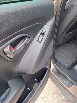 Hyundai IX 35 PREMIUM 1.6 GDI benzin - 16