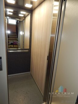 EXKLUZÍVNE-SPEKTRUM REALITY- Na Predaj 2-izbový byt, 50 m2 s - 16
