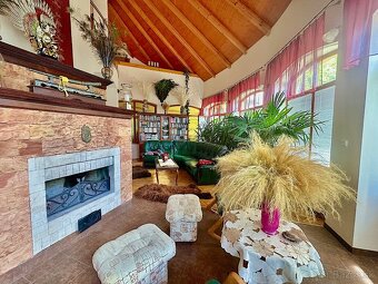 7-izb. Rodinný dom s bazénom na pozemku 5.100 m2 - 16