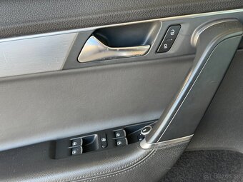 Volkswagen Passat Kombi 2,0TDI TOP výbava - 16