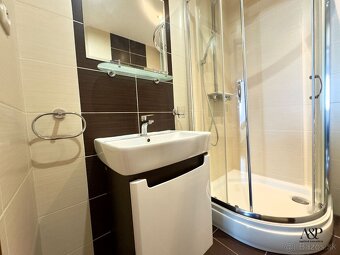 KOMPLETNE REKONŠTRUOVANÝ 3 IZB. BYT S LOGGIOU, 68M2, HOLLÉHO - 16