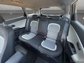 KIA CEED SW 1,6 GDi PLATINUM - 16
