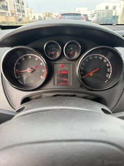 Predám Opel Mervia 1.4 benzín automat - 16