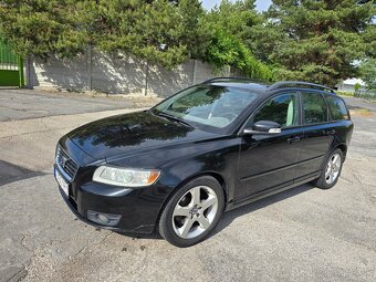 Volvo V50 facelift 2008 100kw 2.0D plnefunkcne ma samozrejme - 16